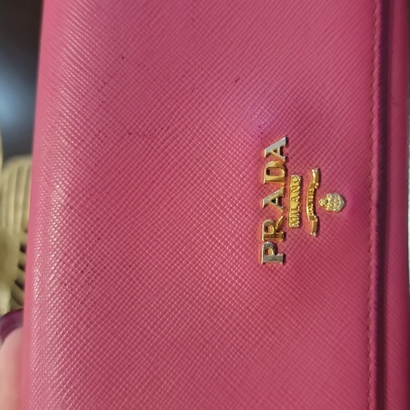 Authentic Prada Saffiano wallet - Picture 6 of 10